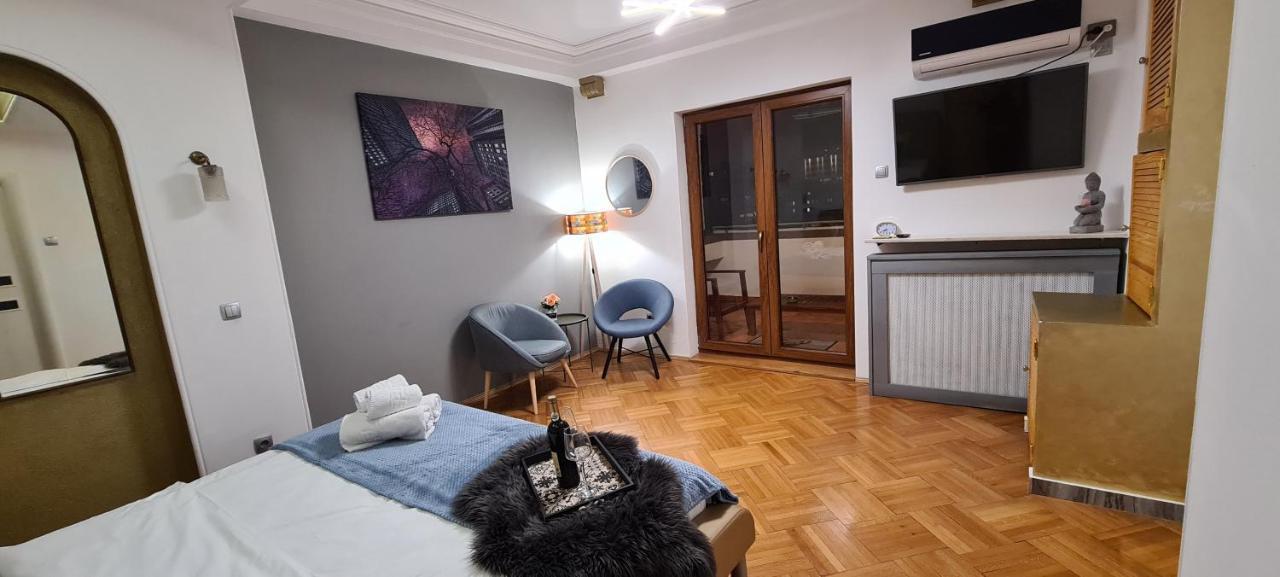 Central Arghezi Art Deco Apartment Piata Universitatii 布加勒斯特 外观 照片