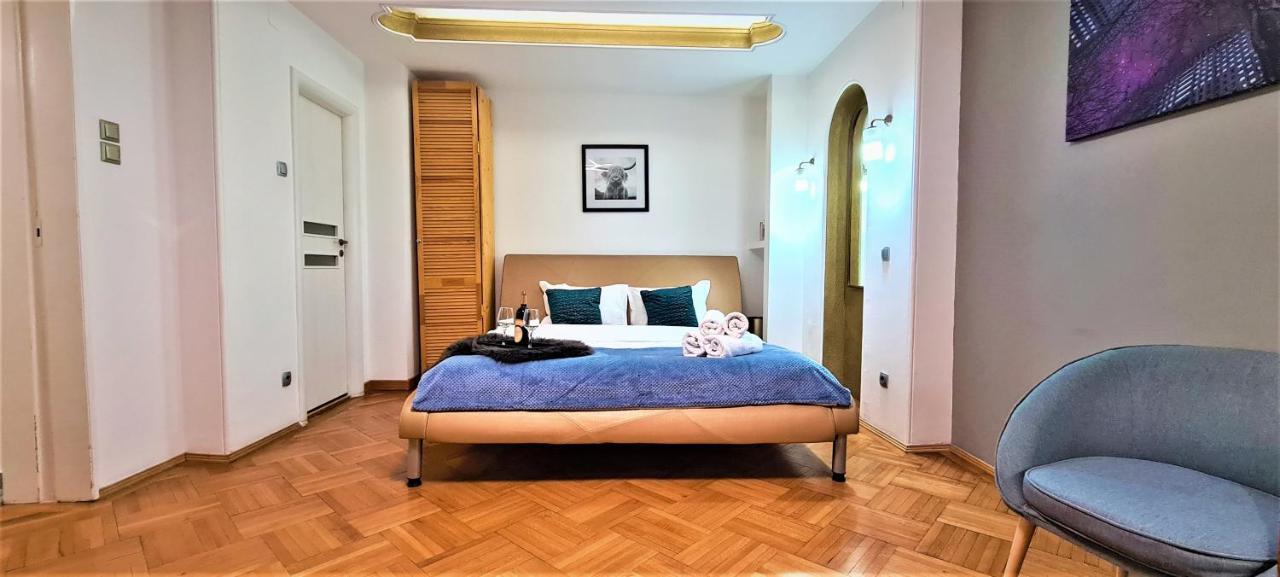 Central Arghezi Art Deco Apartment Piata Universitatii 布加勒斯特 外观 照片
