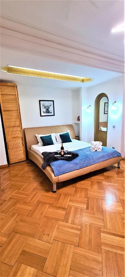 Central Arghezi Art Deco Apartment Piata Universitatii 布加勒斯特 外观 照片